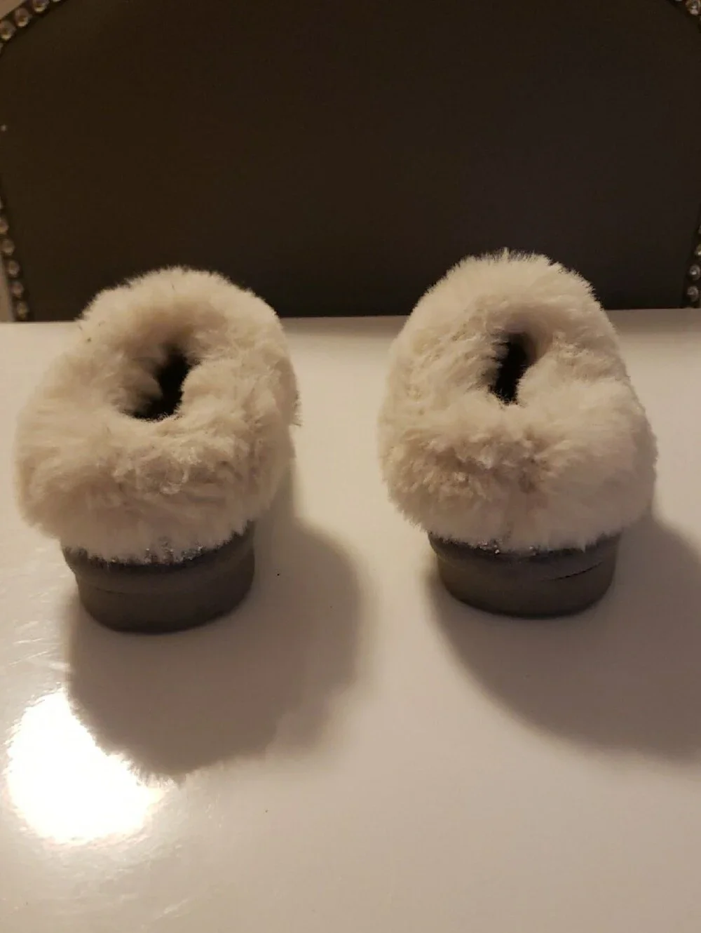 Sparkly Silver Glitter Faux Fur Cuff Slippers